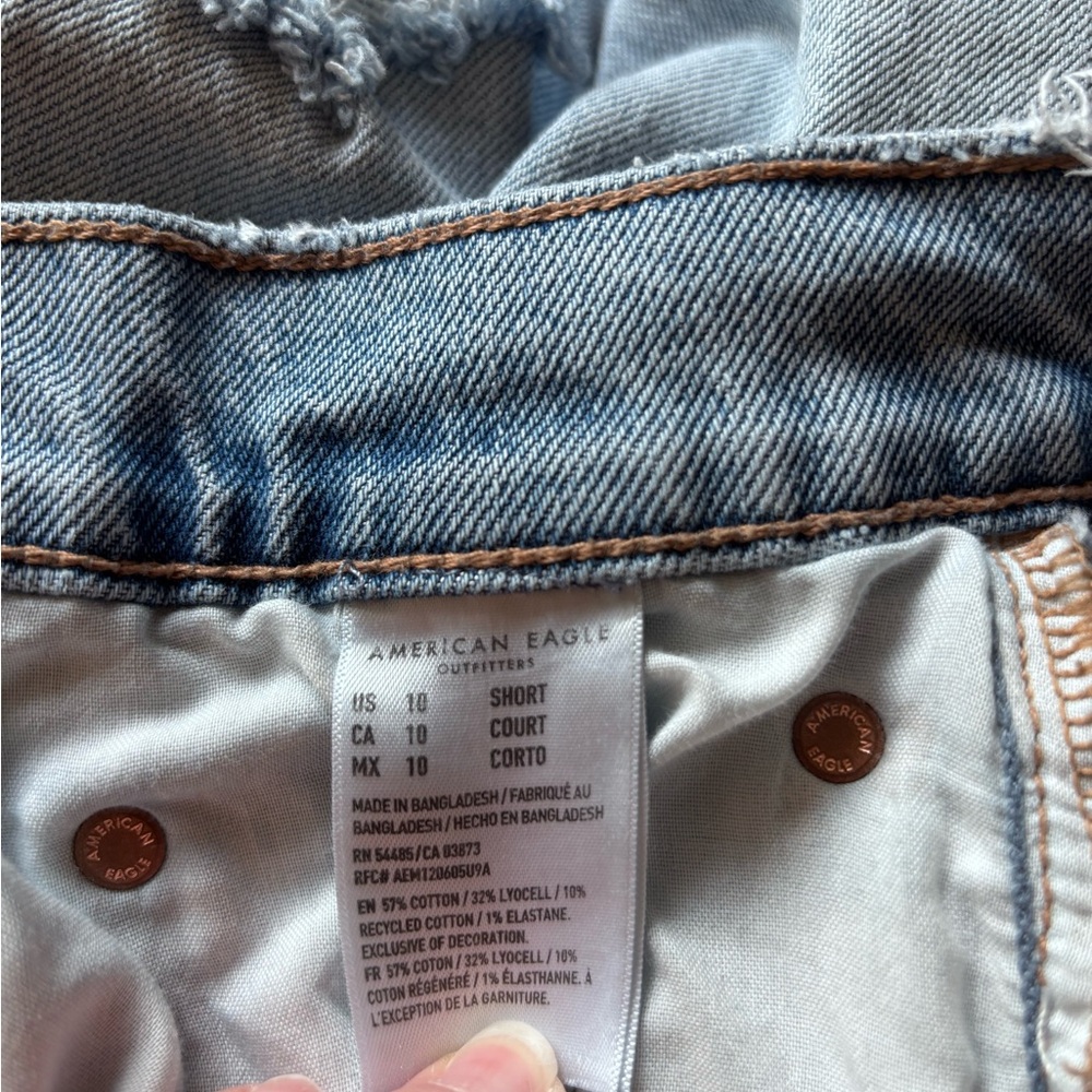 American Eagle Outfitters Blue Boyfriend‎ Jeans Relaxed Distressed - Picture 6 of 7